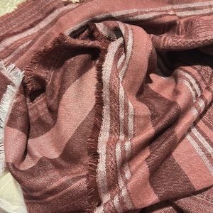 BCBGMAXAZARIA Scarf/Wrap🧣